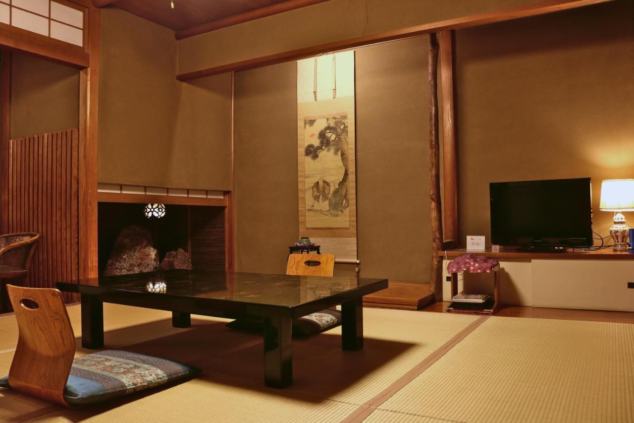 Tsutaya Ryokan Toyooka  Bagian luar foto