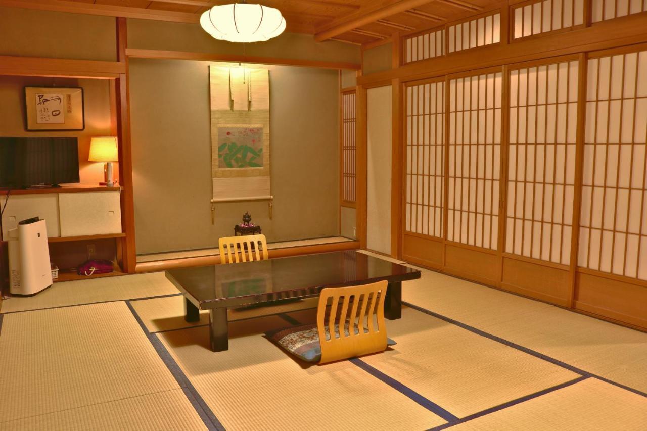Tsutaya Ryokan Toyooka  Bagian luar foto
