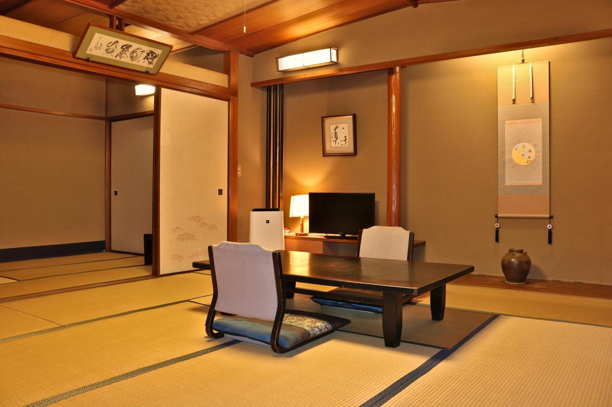 Tsutaya Ryokan Toyooka  Bagian luar foto